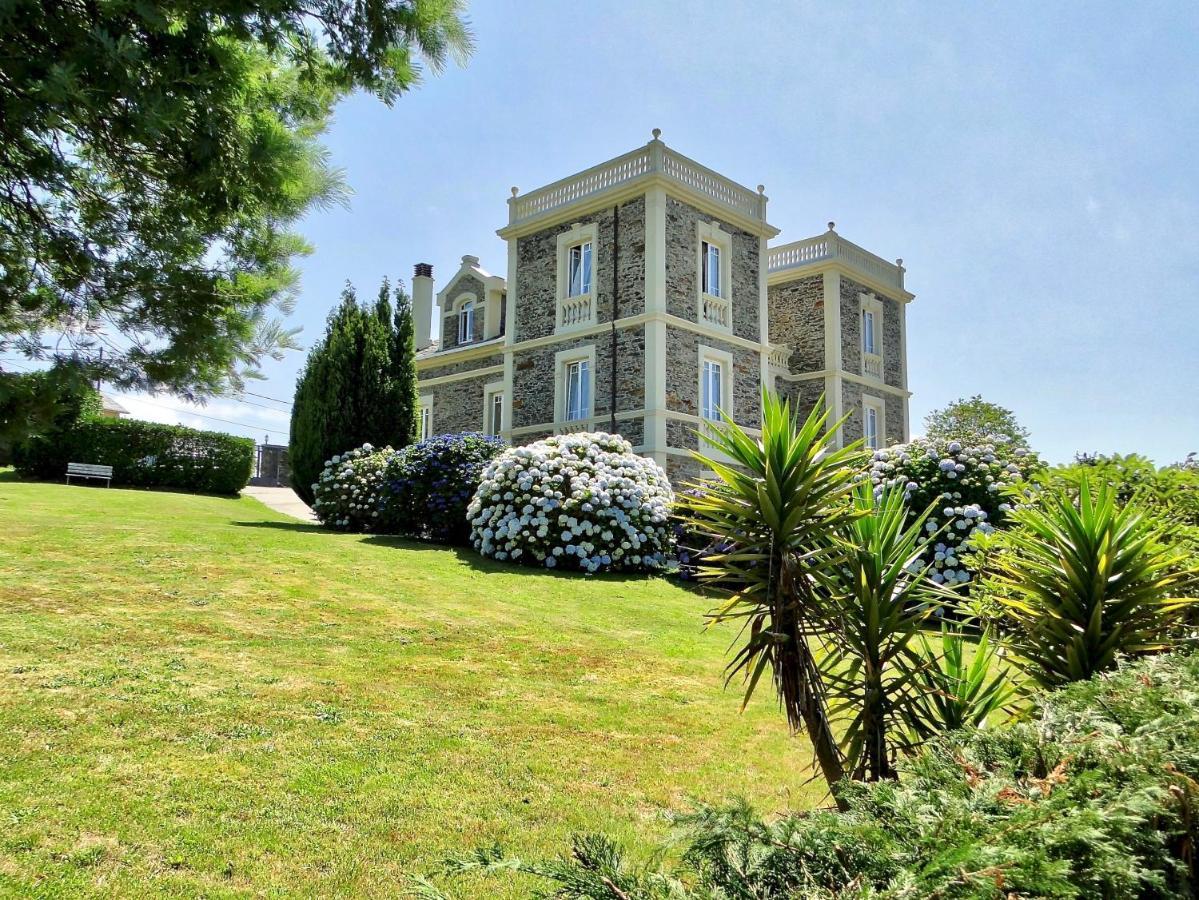 Villa Auristela Navia Exterior photo